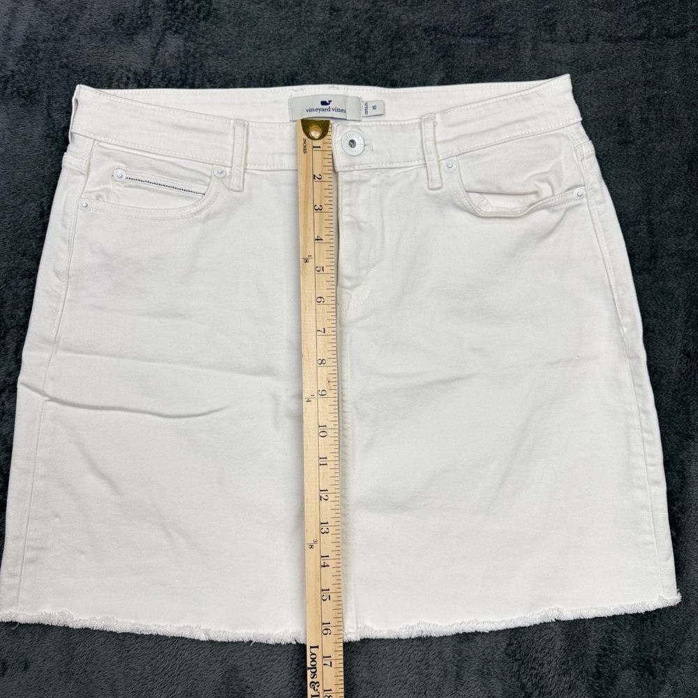 Vineyard Vines White Denim Skirt‎ Women's Size 10 Frayed Hem Casual - Picture 7 of 9